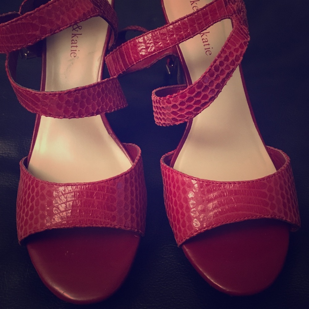 Kelly&Katie Wedges